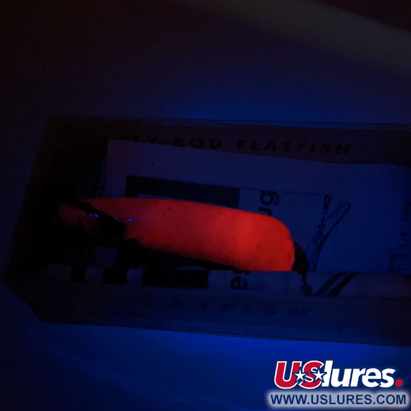  Flatfish F6 Helin Tackle UV (świeci w ultrafiolecie), FRL fluorescencyjny czerwony, 3 g wobler #11910